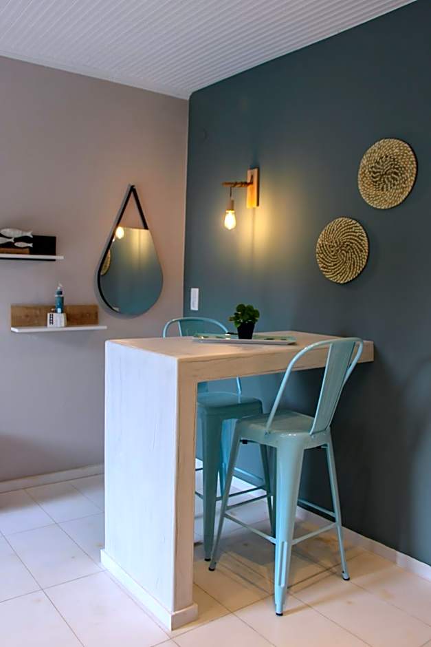 Lamprini's Deluxe Studios