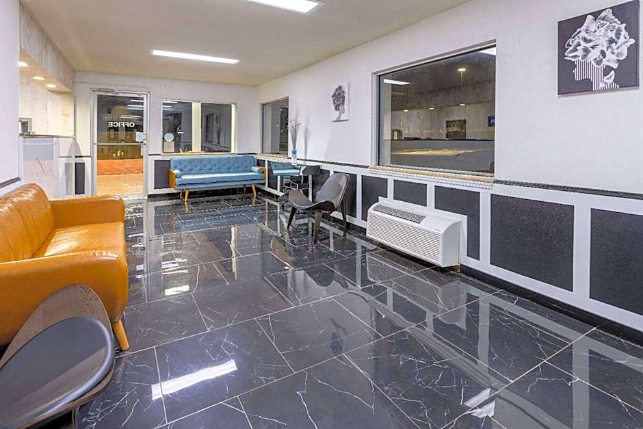 Days Inn by Wyndham Columbia