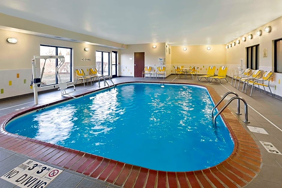 Fairfield Inn & Suites Lexington Keeneland Airport