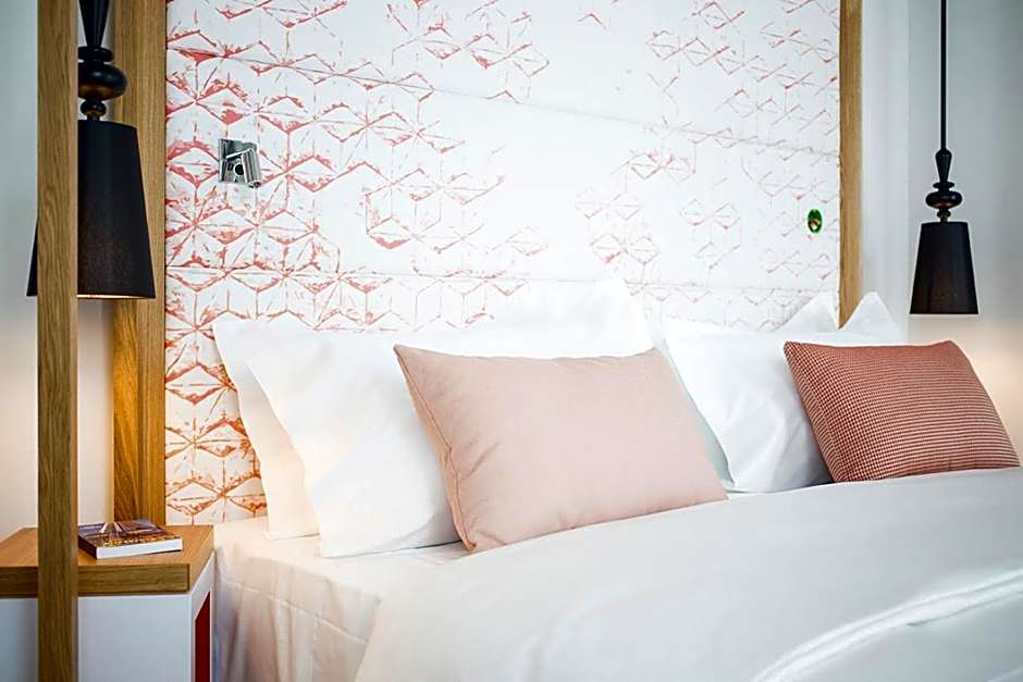 Capri by Fraser Berlin