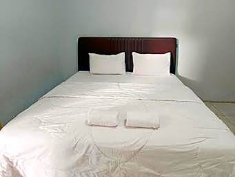 Penginapan Kurnia Sluke