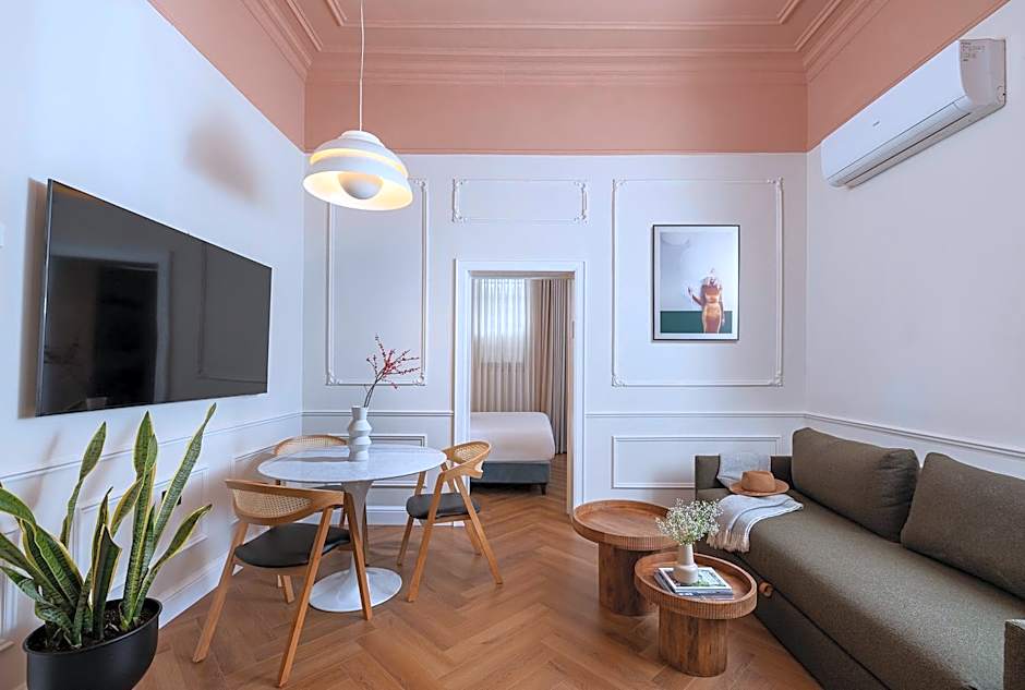 Villa Albi - Machne Yehuda Hotel