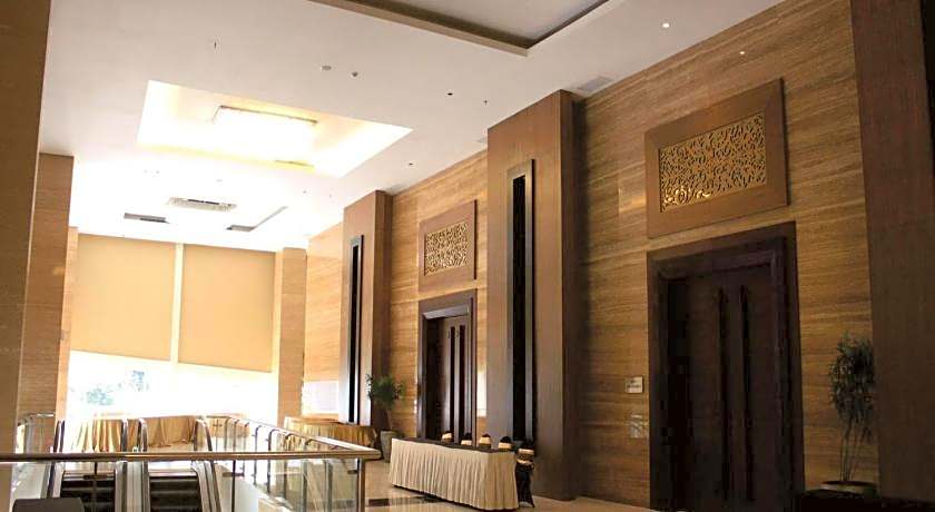 Grand Mercure Solo Baru