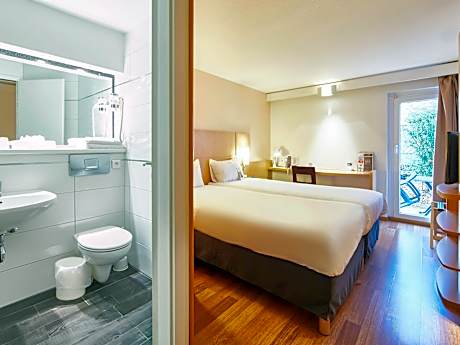 Standard Room with 2 Single Beds