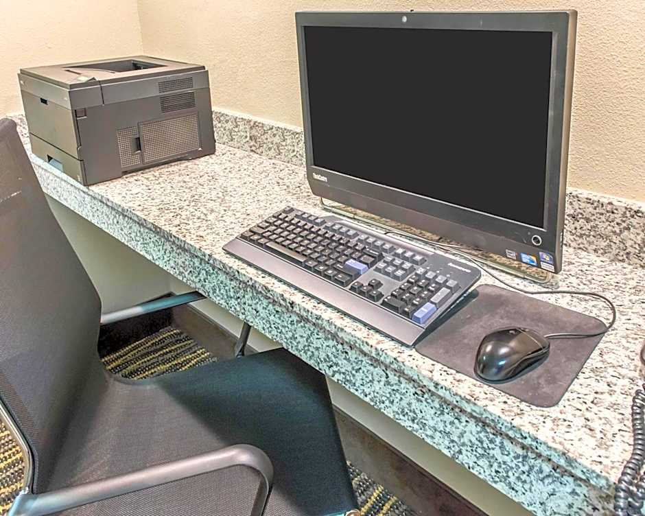 Mainstay Suites Pittsburgh Airport