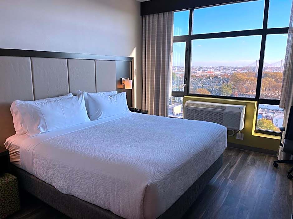 Holiday Inn Express Long Island City E New York By IHG