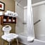 Comfort Inn & Suites Leeds I-20