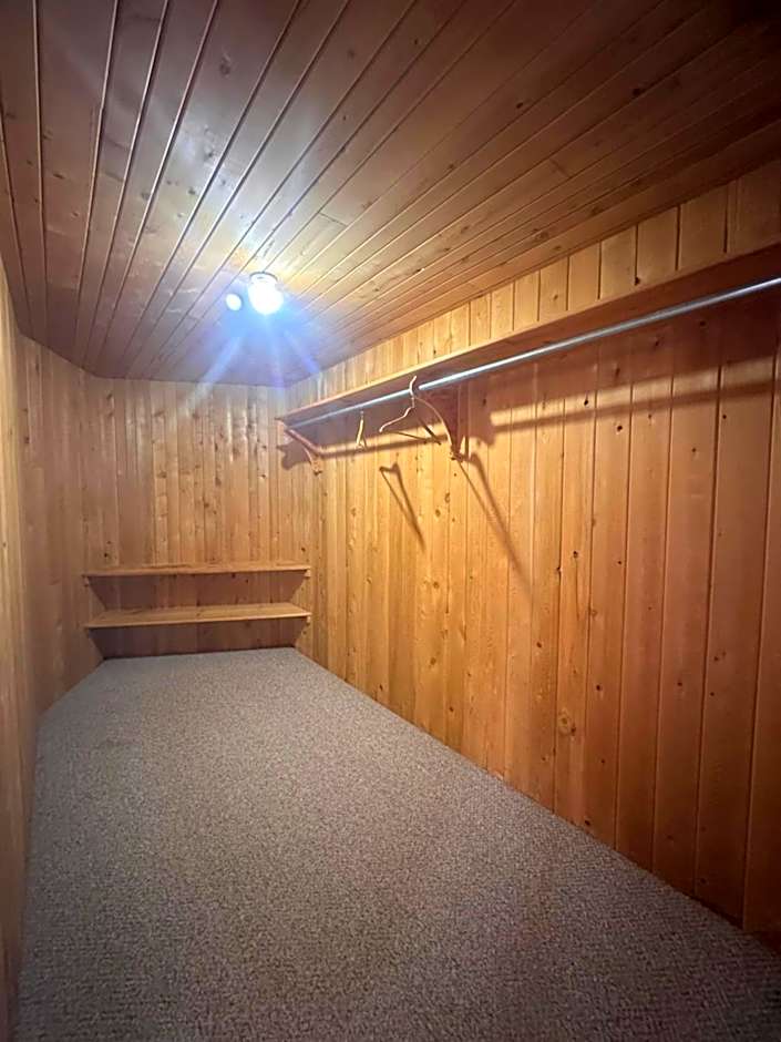 Pictured Rocks Inn and Suites