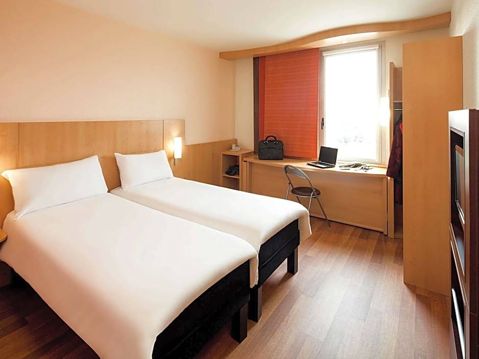 Ibis Barcelona Santa Coloma
