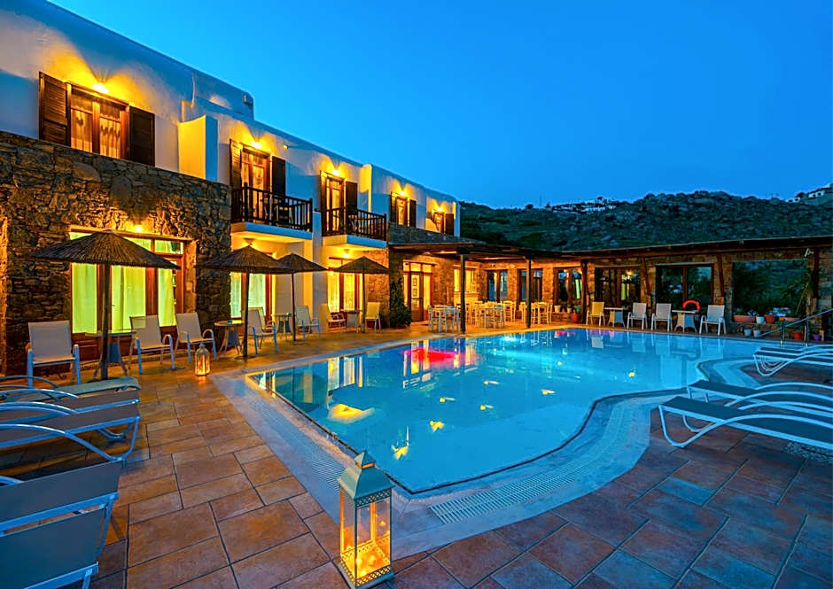 Photo 1 of 50 of Paradision Hotel