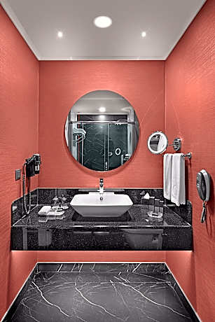 1 King Bed Standard Room Non-Smoking