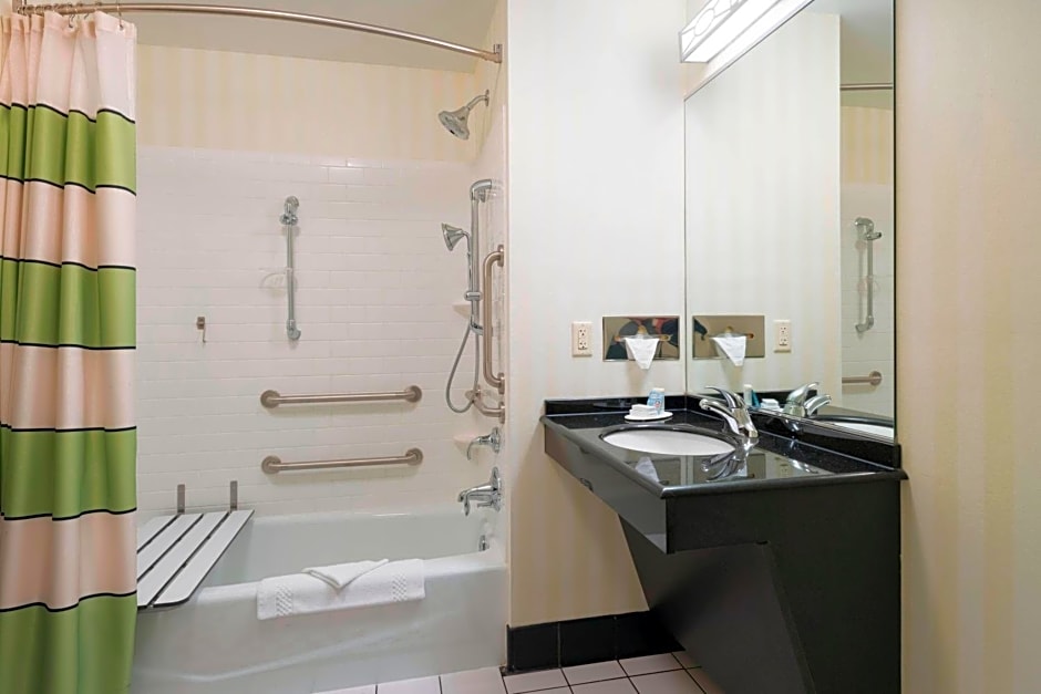 Fairfield Inn & Suites Huntingdon Raystown Lake