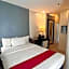 Sarrosa International Hotel And Residential Suites