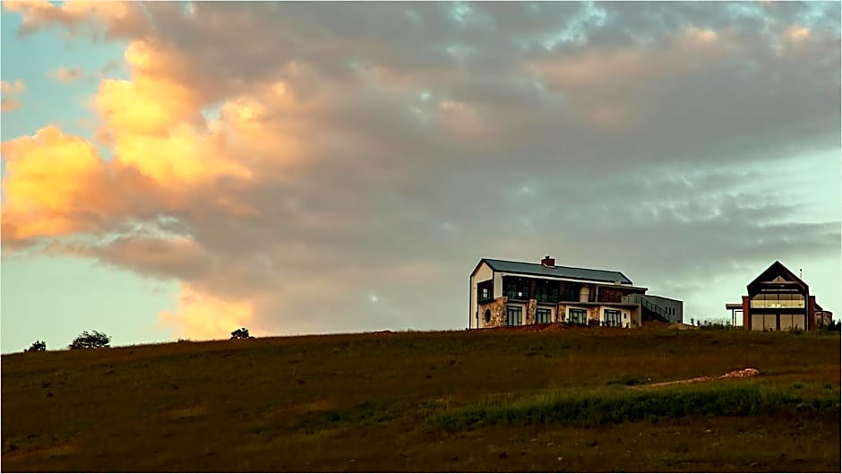 Highland Gate House 1023