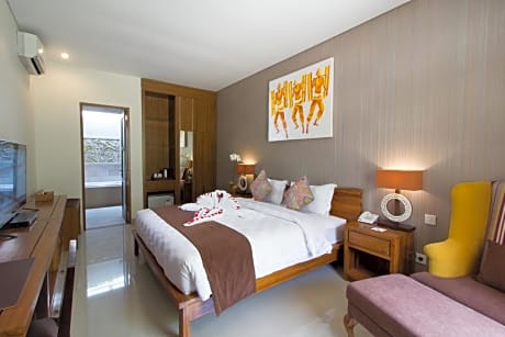Deluxe Room - Pool Side