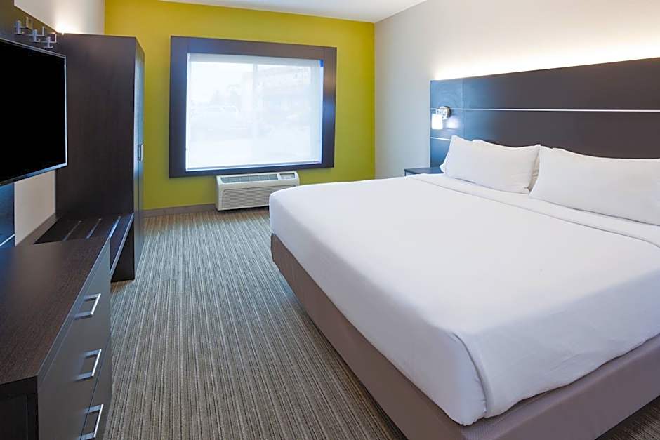 Holiday Inn Express Hotel & Suites Dickinson By IHG