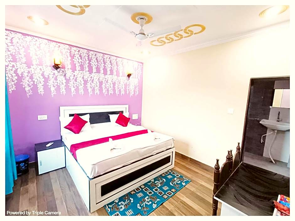 Goroomgo Mohit Paying Guest House Varanasi