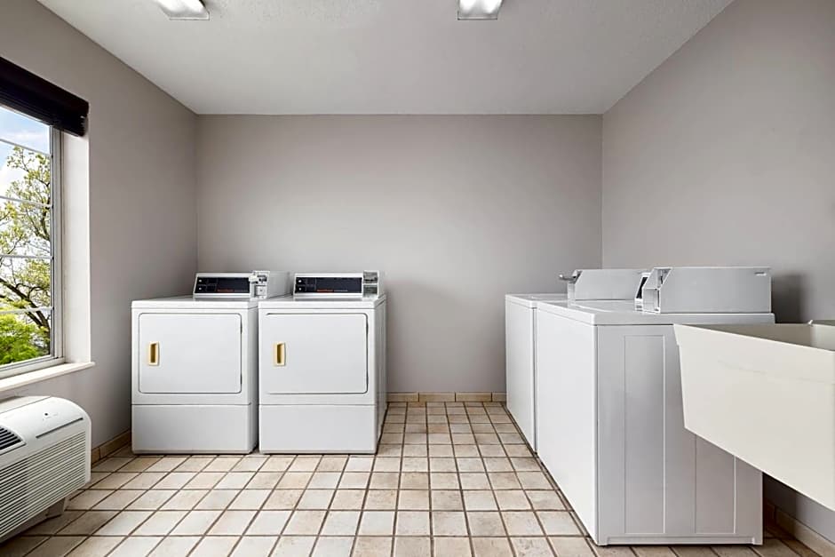 Country Inn & Suites by Radisson, Springfield, OH