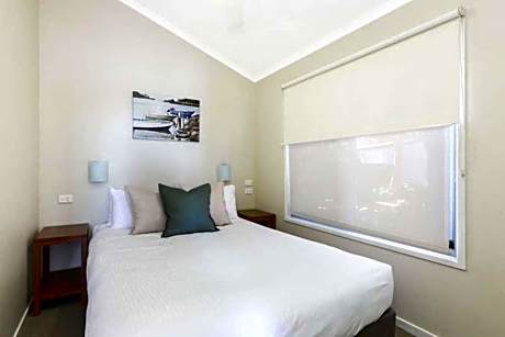 Superior Cabin - Sleeps 5