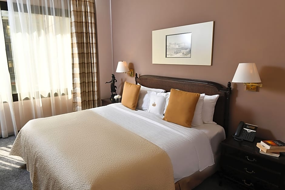 Le Bristol Hotel