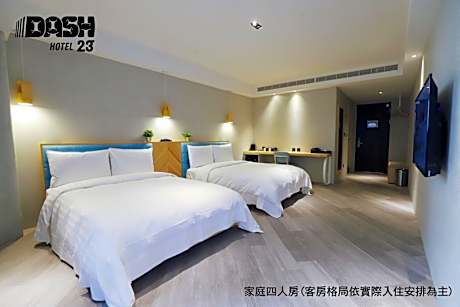 Deluxe Quadruple Room with Bathtub