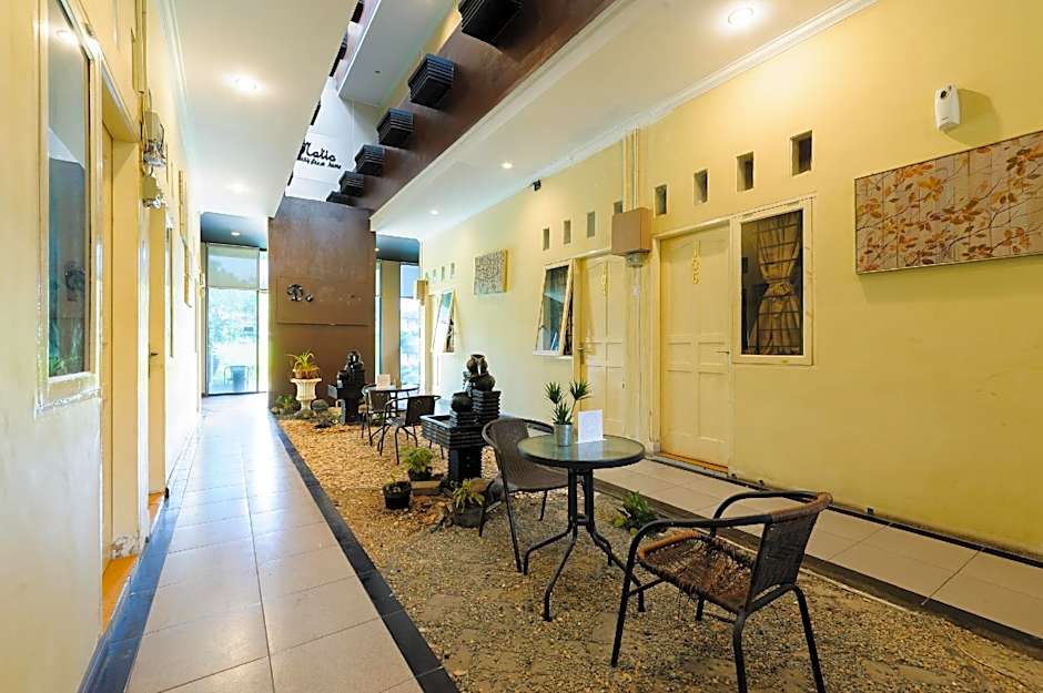 RedDoorz Plus near Universitas Sumatera Utara