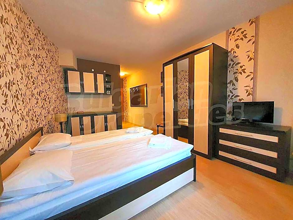 Студио в Хотел Айсберг