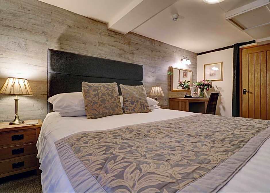 Ye Olde Cheshire Cheese Inn