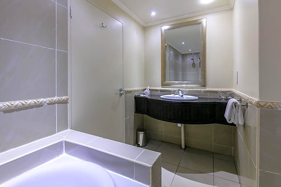 Cresta President Hotel