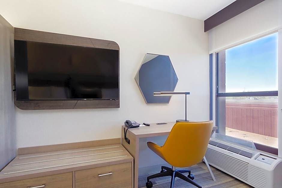 Holiday Inn Express & Suites Phoenix  Tempe By IHG