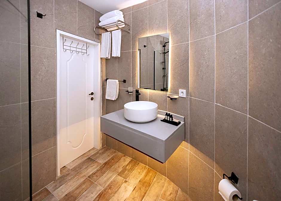 Selvese Suites, Serviced Living in Galata