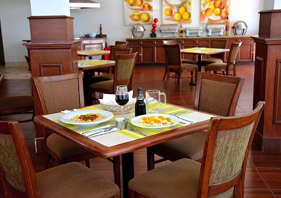 Krystal Urban Ciudad Juarez by US Consulate