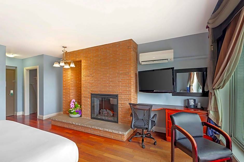Quality Hotel Fallsview Cascade