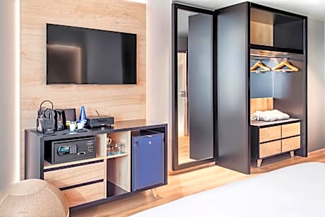 The Level Melia Room