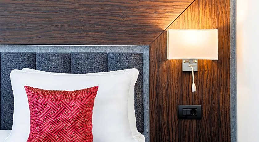 Ramada Hotel & Suites by Wyndham Yerevan