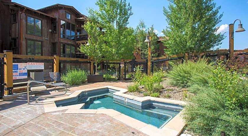 Silver Baron Lodge