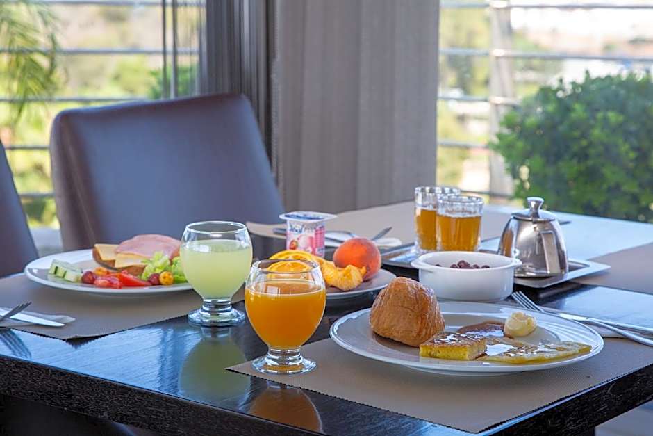Malak Hotel