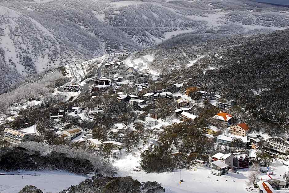 Summit Ridge Alpine Lodge