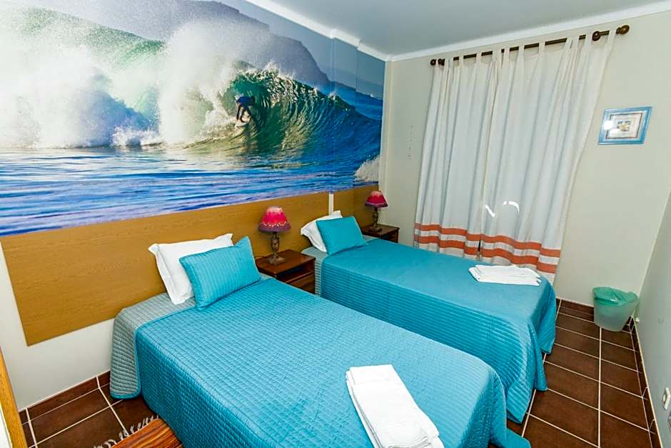 Supertubos Beach Hostel