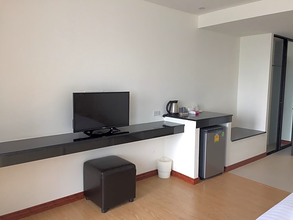 Orchid Riverview Hotel