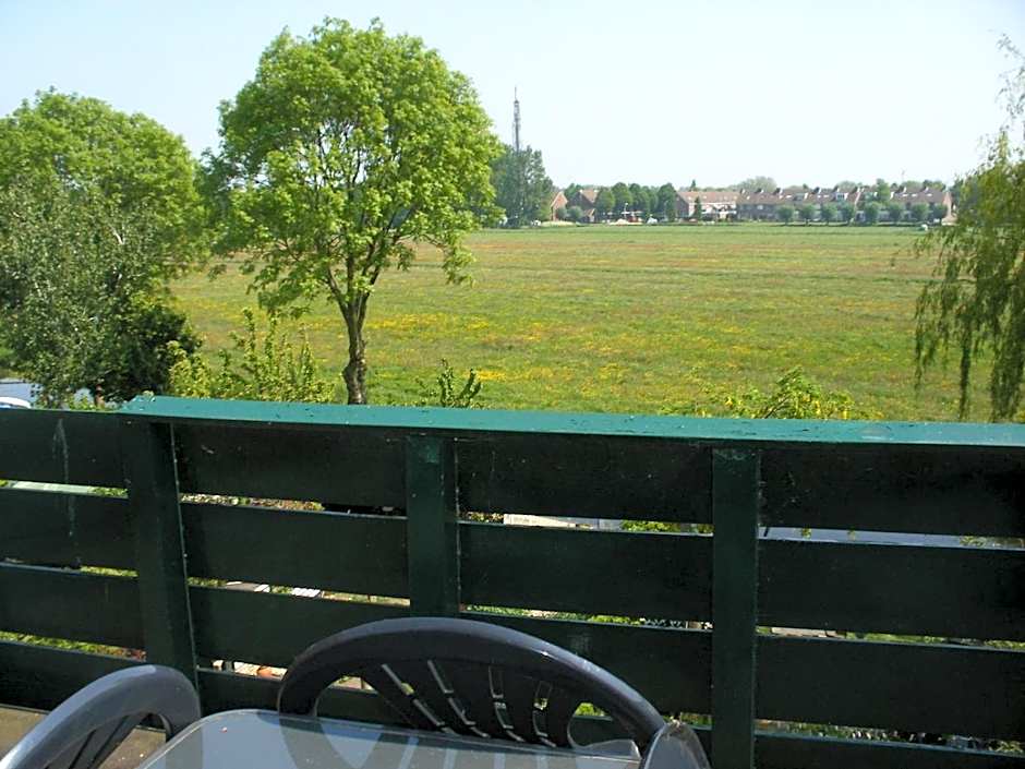 B&B-Edam