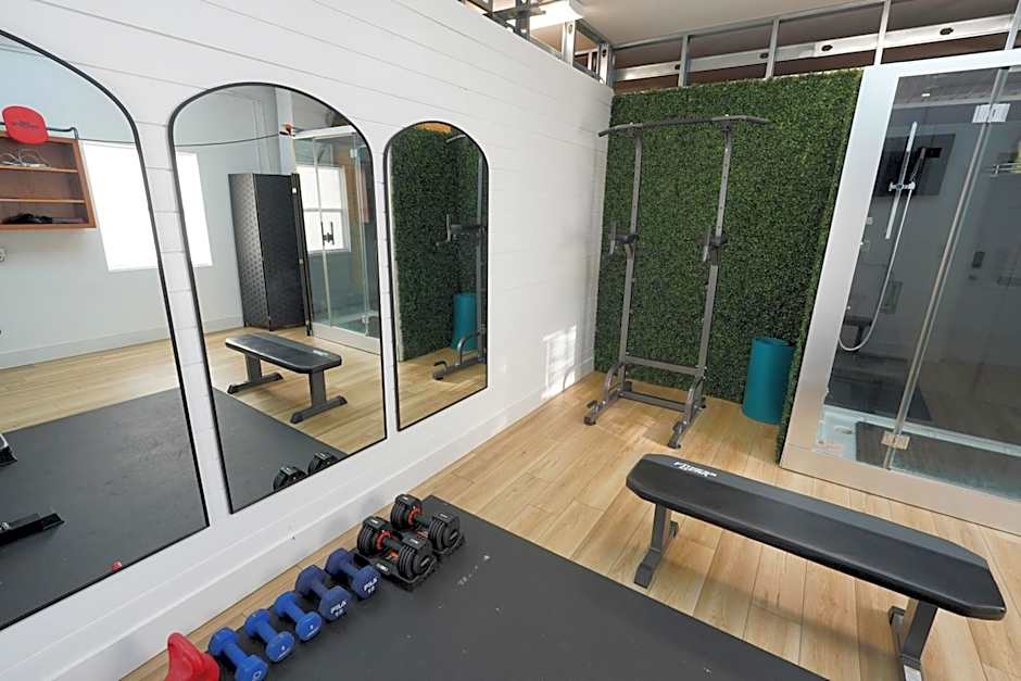 Villa Olivō -2BR Modern Luxury-River & Ocean Access