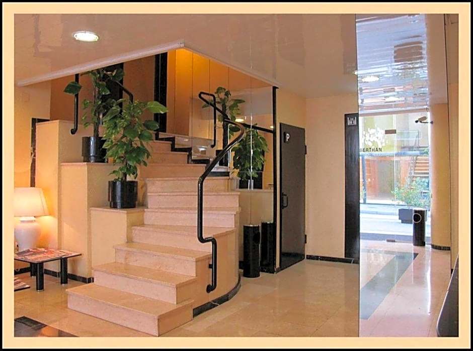 Aparthotel Bertran