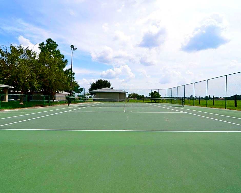 Rodeway Inn & Suites Haines City