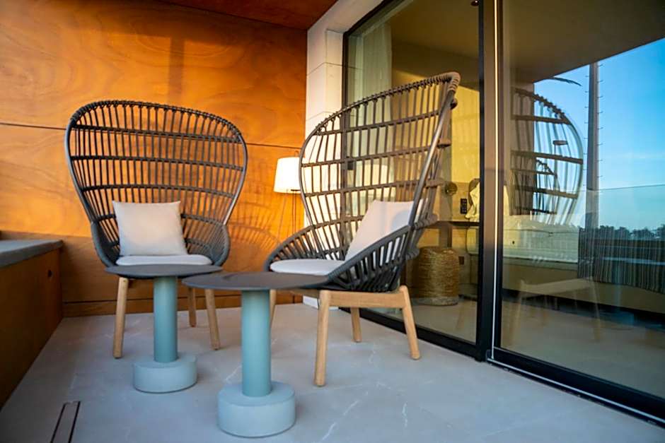 TenSuites - Adults Only