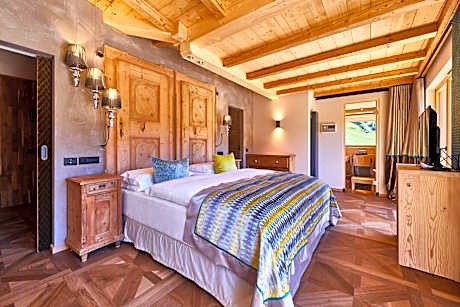 Queen Room with Spa Bath