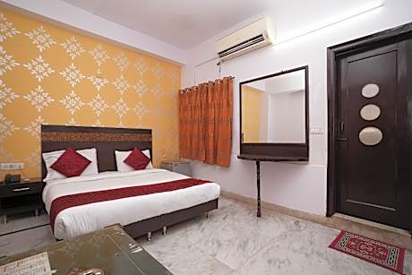 Mandakini Palace Hotel