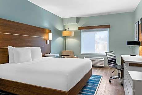 King Room with Walk-In Shower - Non-Smoking