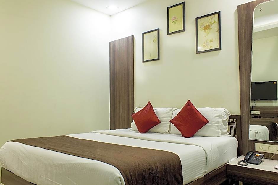 Hotel Somdeep Palace