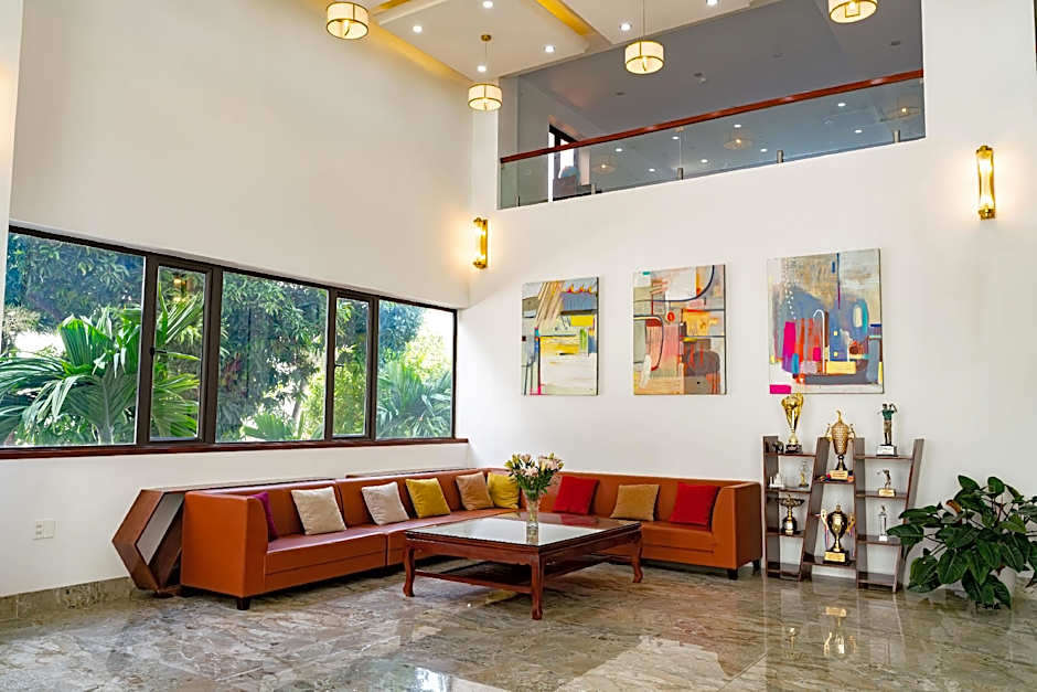 Tq Hotel & Apartment – Haiphong, ME